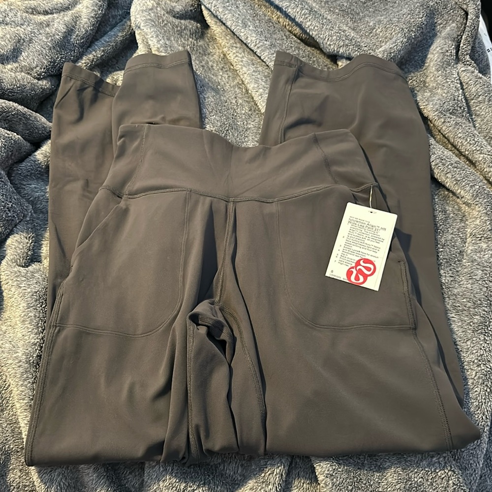 Lululemon align wide leg  31 inch - size 8